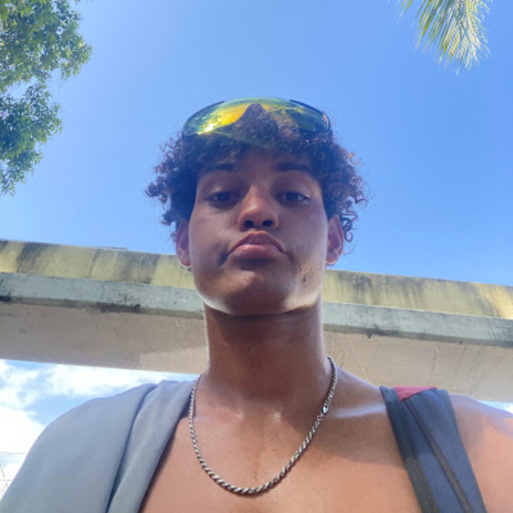 Meet your Posher, Erick b. carrasco